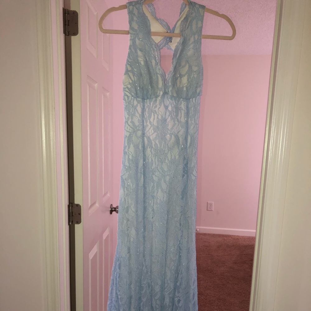 SPARKLY BLUE BALL GOWN/PROM DRESS